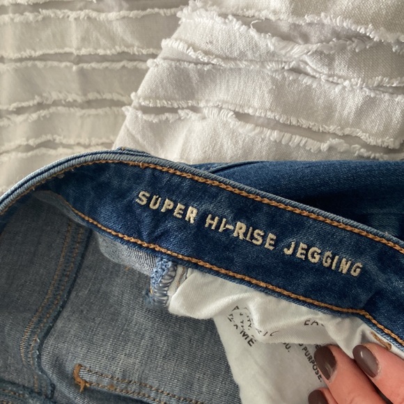 American Eagle Super Hi-Rise Jegging - Picture 2 of 4